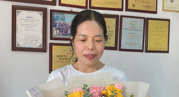 母爱深深 感恩有您|6t体育五金&东莞合页?